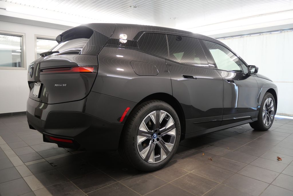 2025 BMW iX xDrive50 6