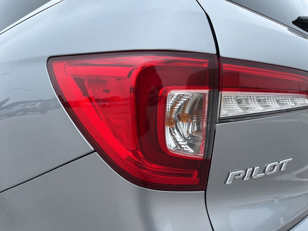 Thumbnail: 2019 Honda Pilot - 7