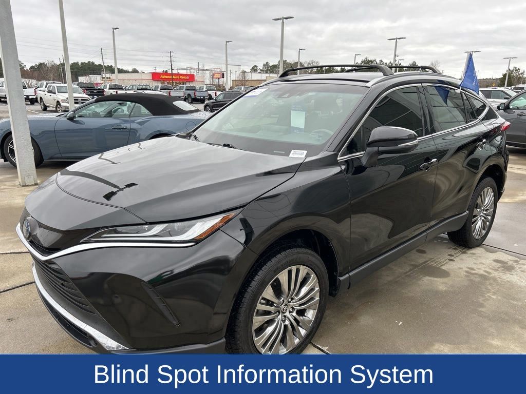 2022 Toyota Venza XLE