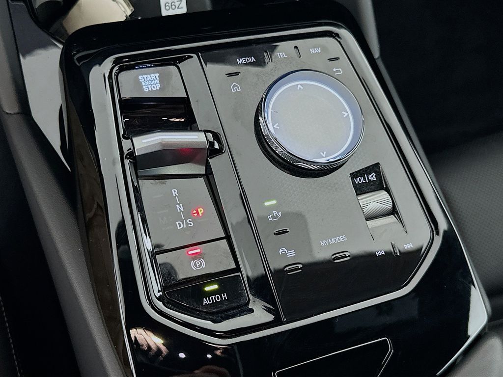 Thumbnail: 2024 BMW 5 Series - 17