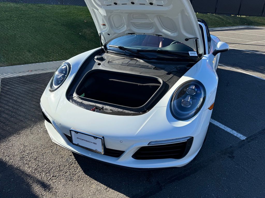 2019 Porsche 911 Targa 13