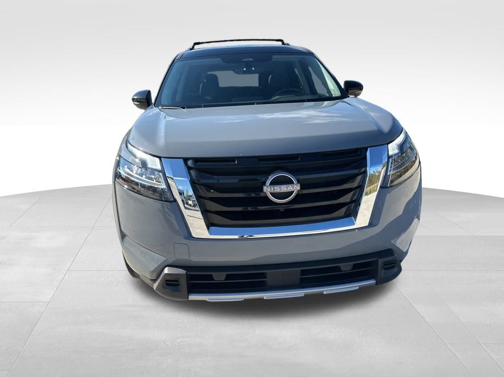 2023 Nissan Pathfinder SL 3