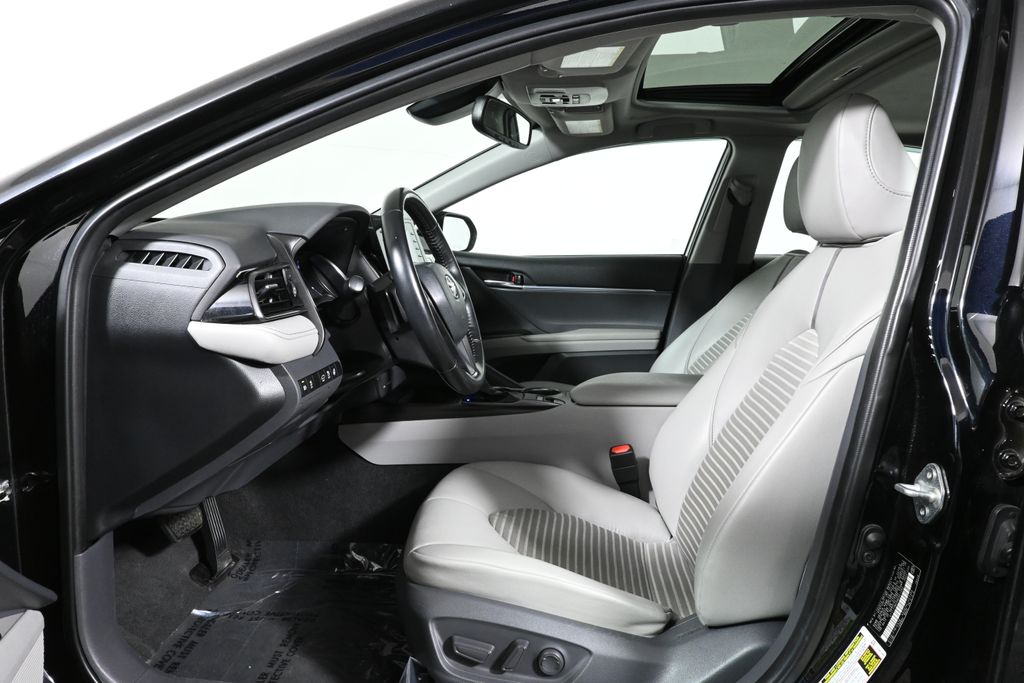 Thumbnail: 2021 Toyota Camry - 3