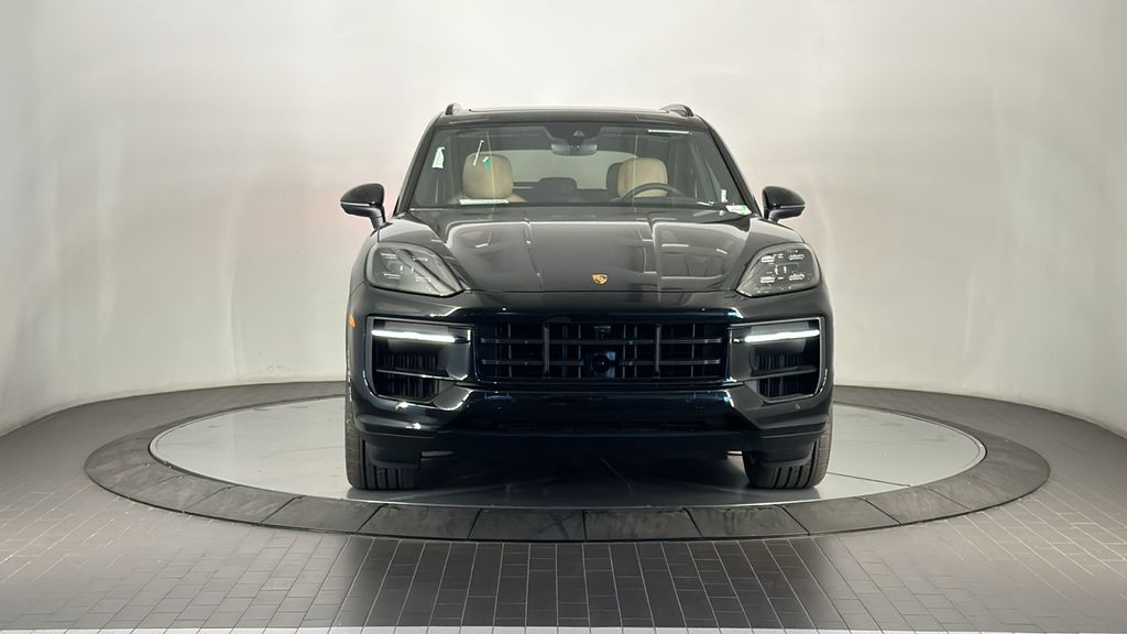 Thumbnail: 2025 Porsche Cayenne - 10