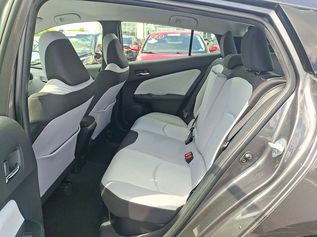Thumbnail: 2017 Toyota Prius - 10