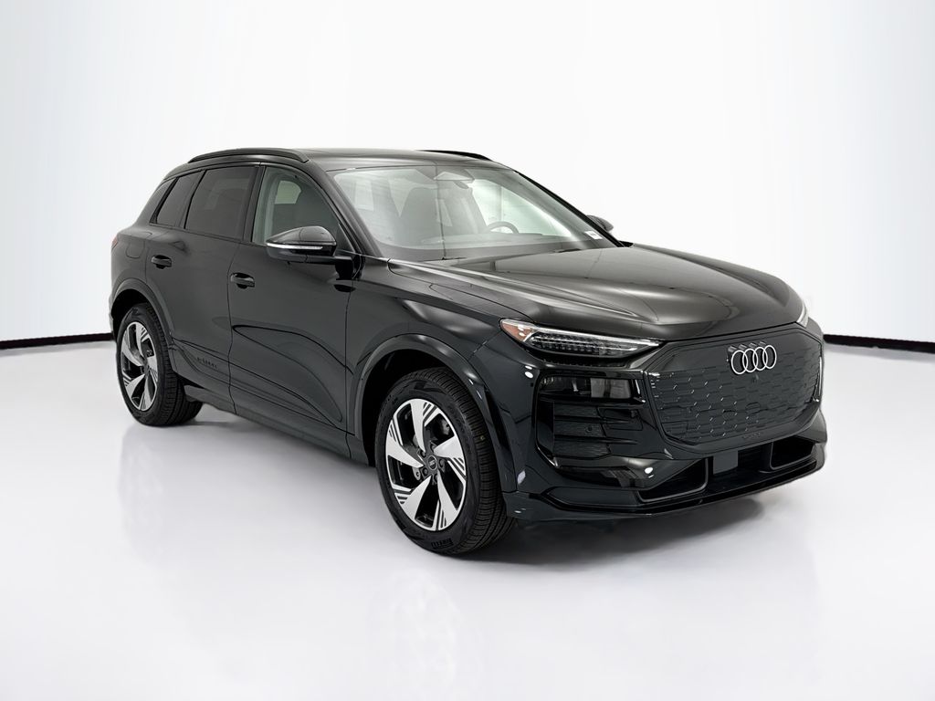 Thumbnail: 2025 Audi Q6 e-tron - 3