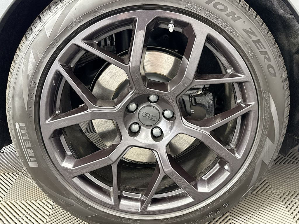 Thumbnail: 2026 Audi SQ7 - 32