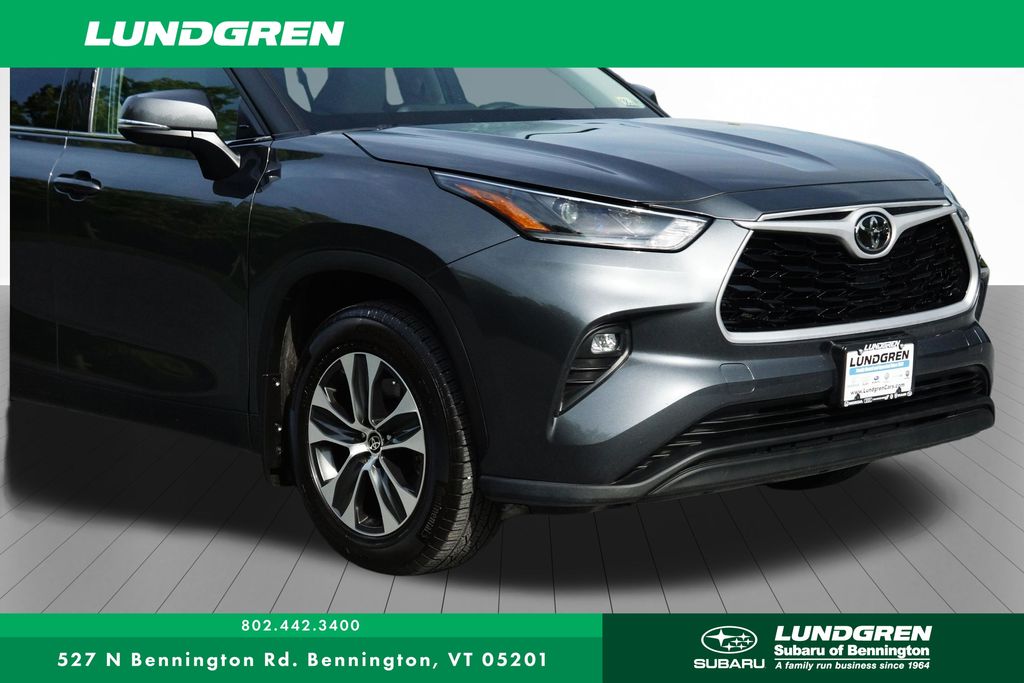 Used 2021 Toyota Highlander SUV