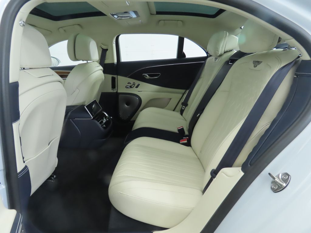 Thumbnail: 2020 Bentley Flying Spur - 22