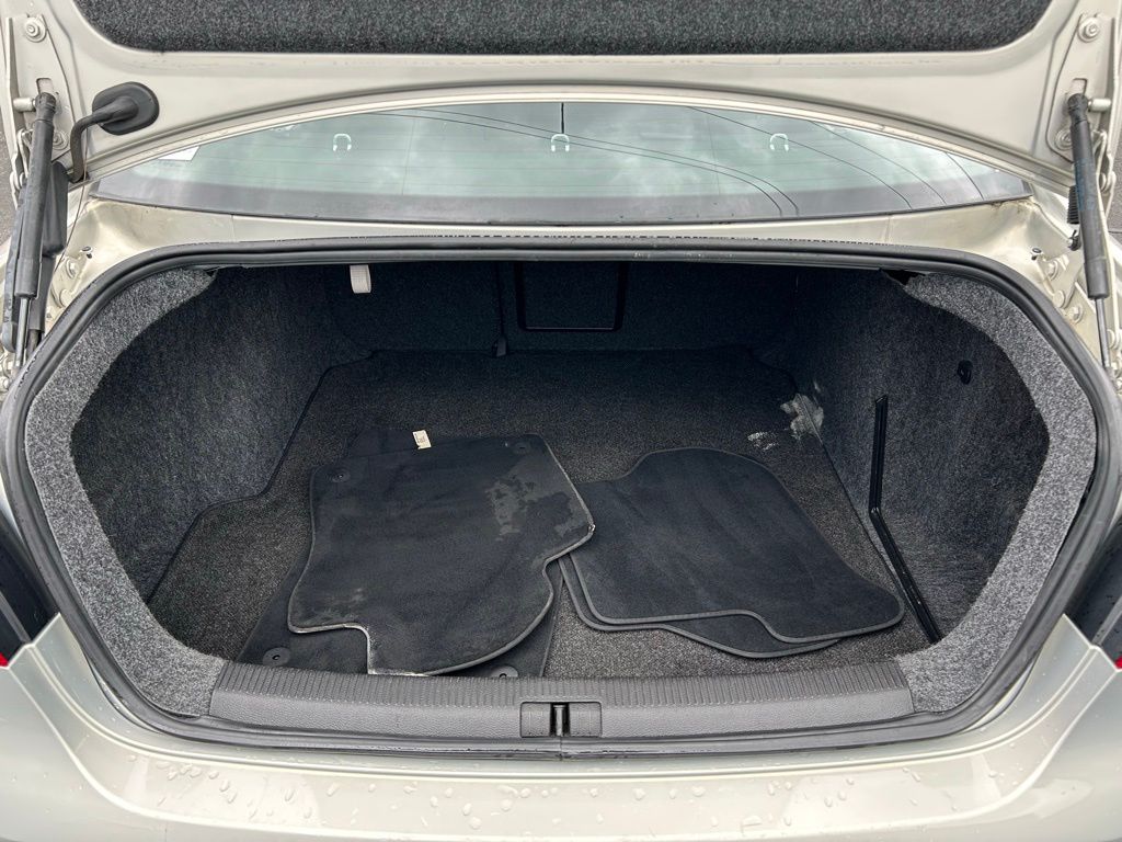 2010 Volkswagen Jetta Limited Edition 22
