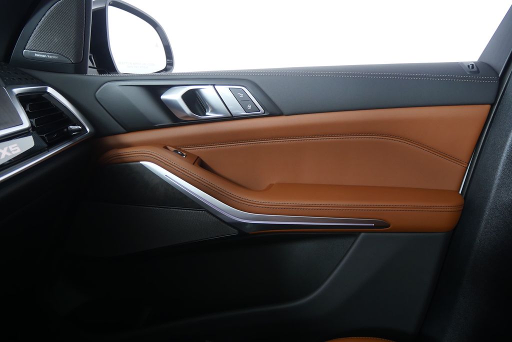 Thumbnail: 2026 BMW X5 - 24