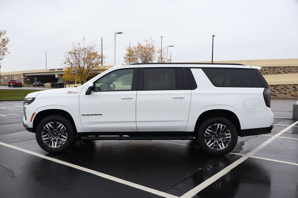 Thumbnail: 2026 Chevrolet Suburban - 4