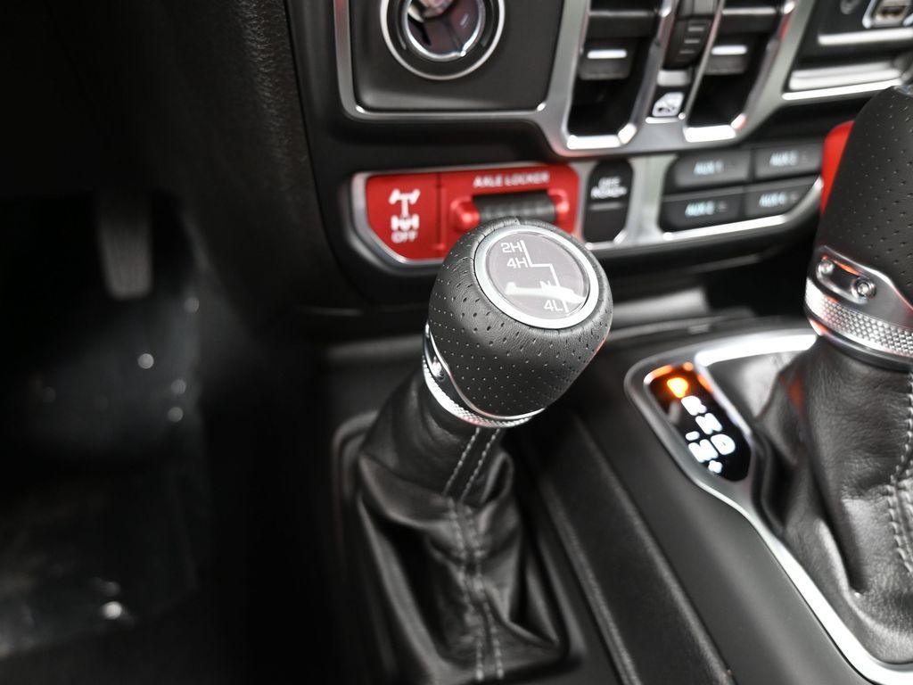 New 2026 Black Clearcoat Jeep Mojave image 21