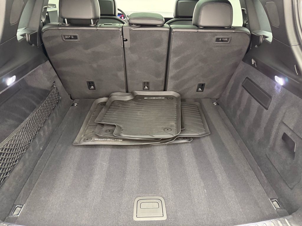 Thumbnail: 2024 Porsche Cayenne - 27