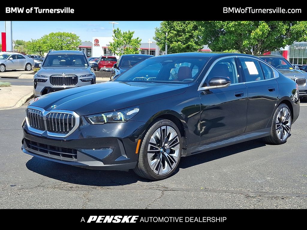 Thumbnail: 2026 BMW 5 Series - 1