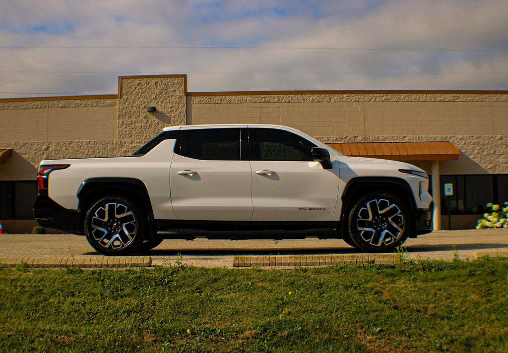 Exterior 3