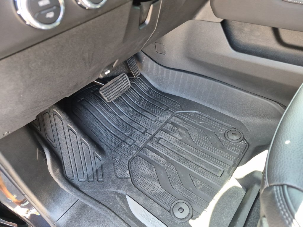 New 2026 Silver GMC Denali image 21