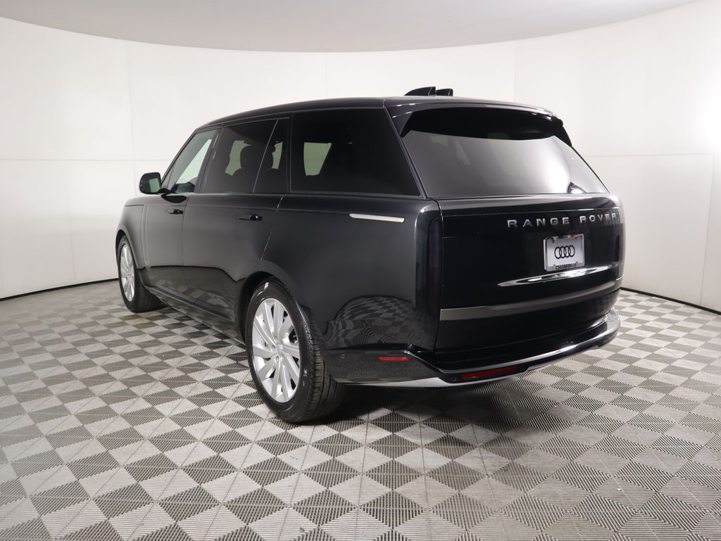 Thumbnail: 2025 Land Rover Range Rover - 7