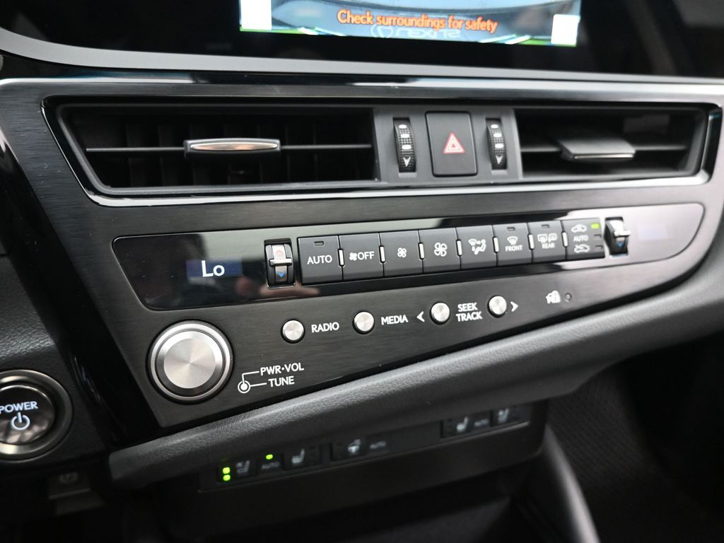 2024 Lexus ES 300h Base