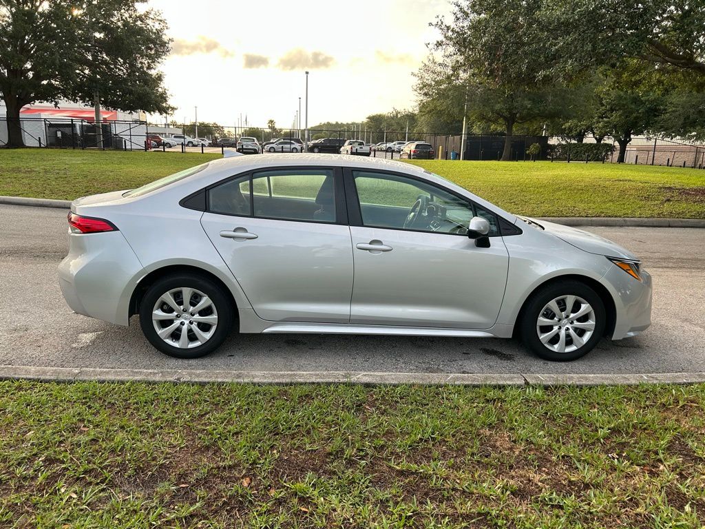 2024 Toyota Corolla LE 6