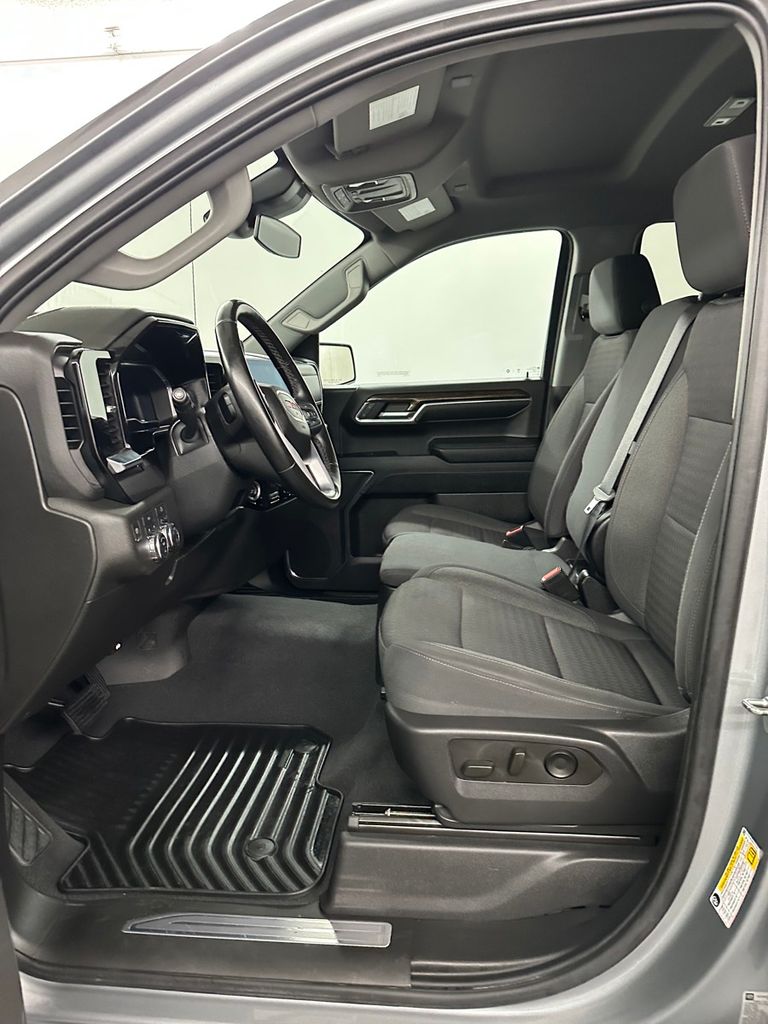 used 2023 GMC Sierra 1500 car, priced at $36,985