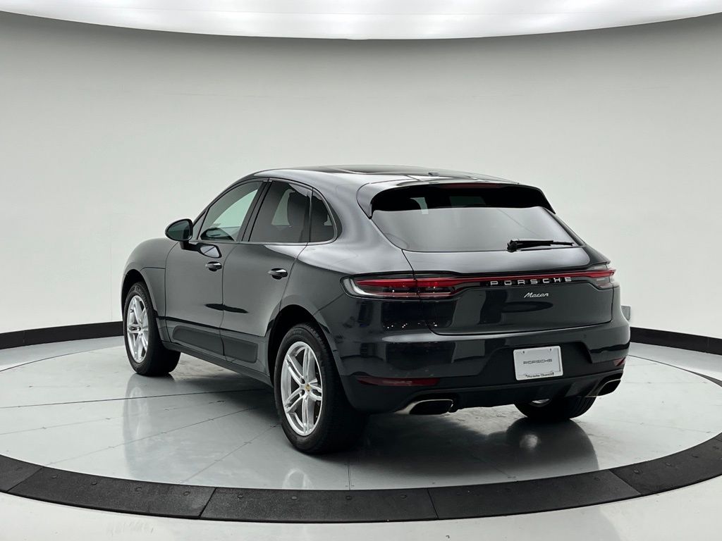 Thumbnail: 2021 Porsche Macan - 3