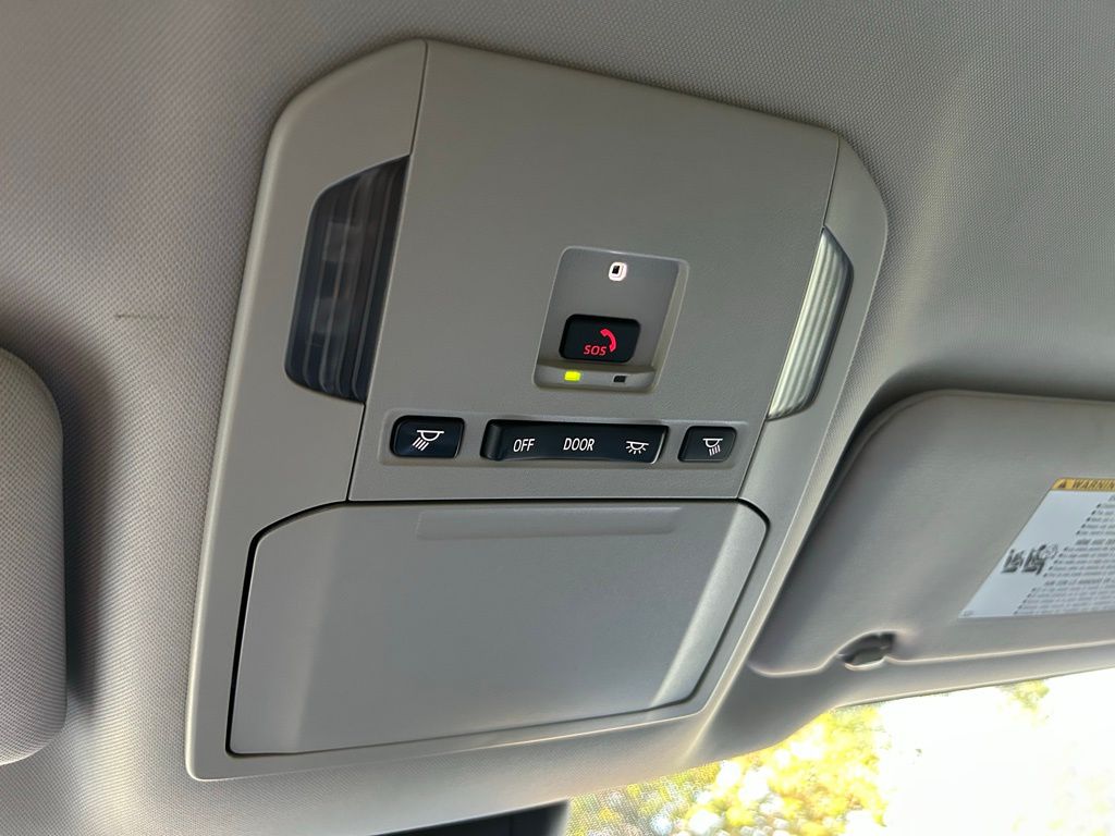 2024 Toyota Highlander LE 30