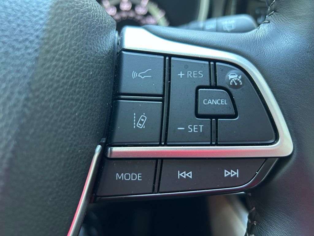 Thumbnail: 2024 Toyota Highlander - 19