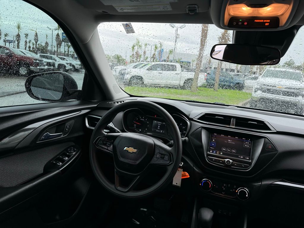 2021 Chevrolet TrailBlazer LS 26