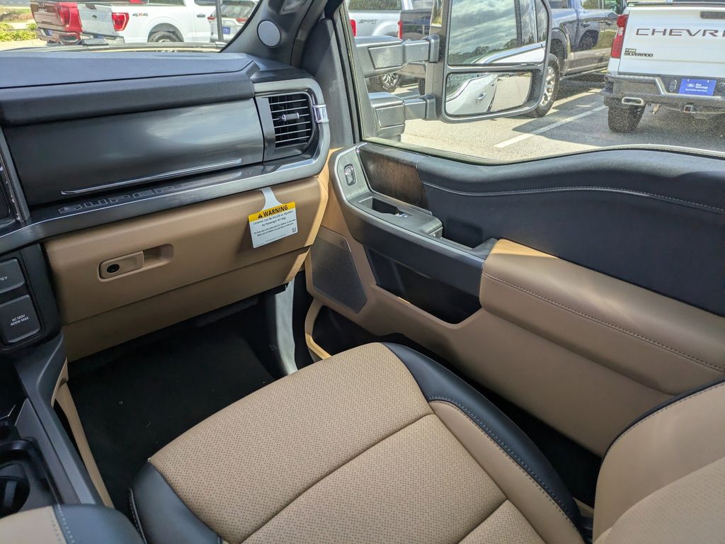 2026 Ford F-350 Super Duty LARIAT