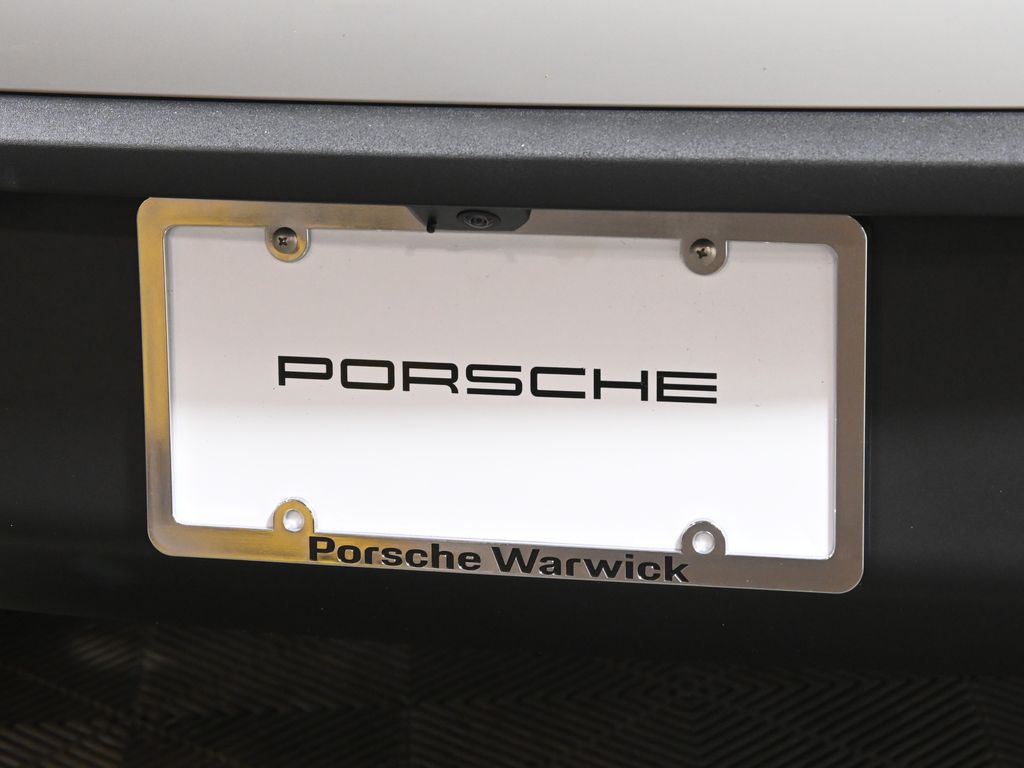 Thumbnail: 2026 Porsche Macan - 14