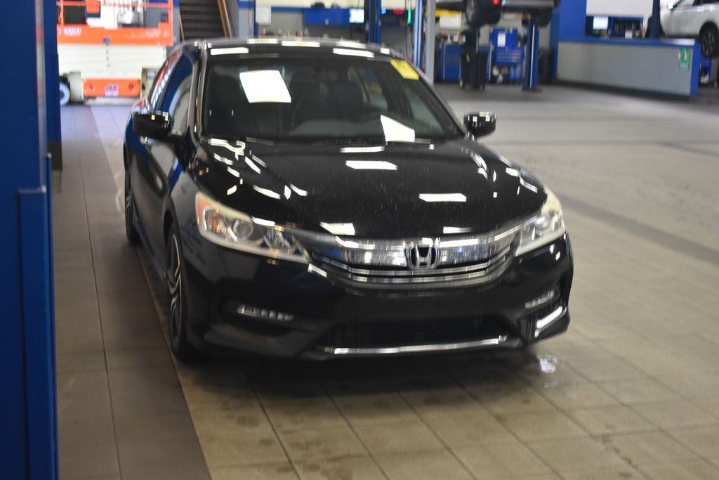 Thumbnail: 2016 Honda Accord - 3