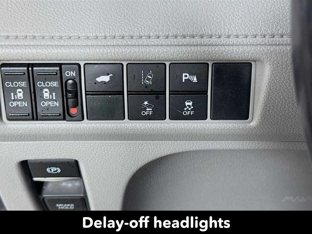 Used Car 2018 Honda Odyssey  Touring For Sale Under $25,000 In Austin, Texas