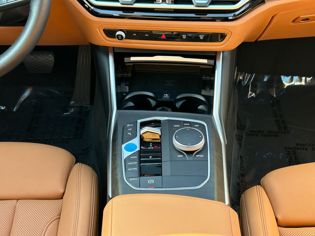 Thumbnail: 2023 BMW i4 - 27