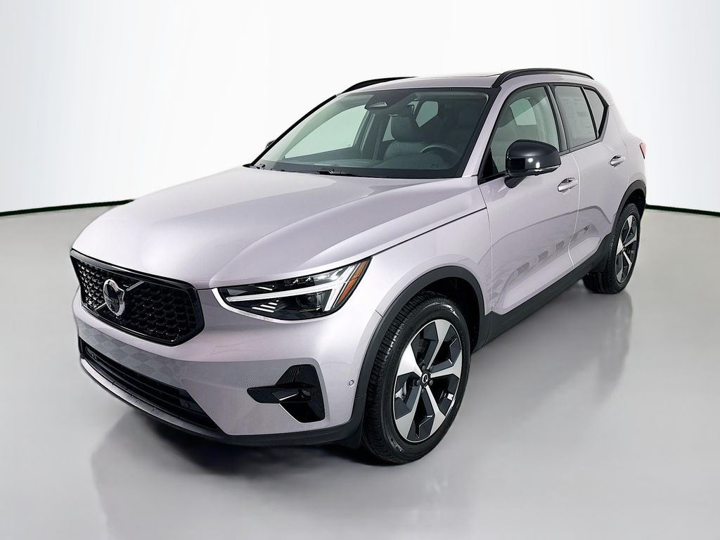 2026 Volvo XC40 B5 Plus AWD
