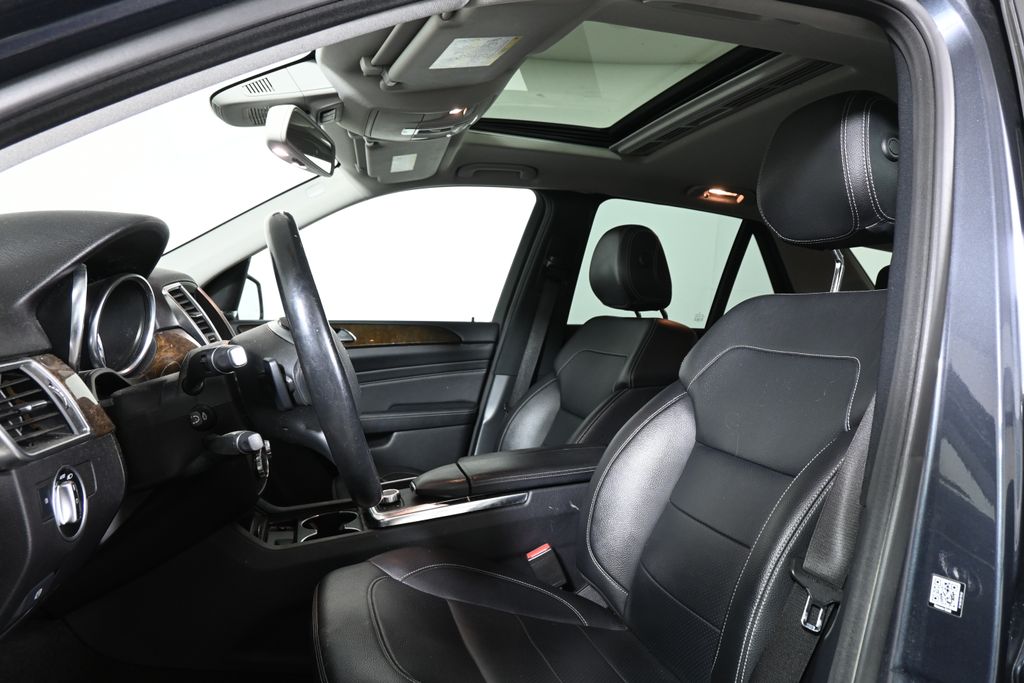 Thumbnail: 2015 Mercedes-Benz M-Class - 5