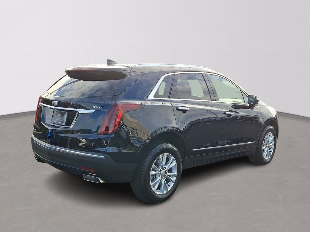 Thumbnail: 2022 Cadillac XT5 - 6