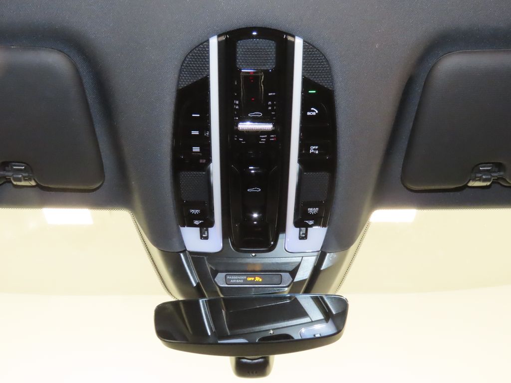 Thumbnail: 2023 Porsche Cayenne - 28