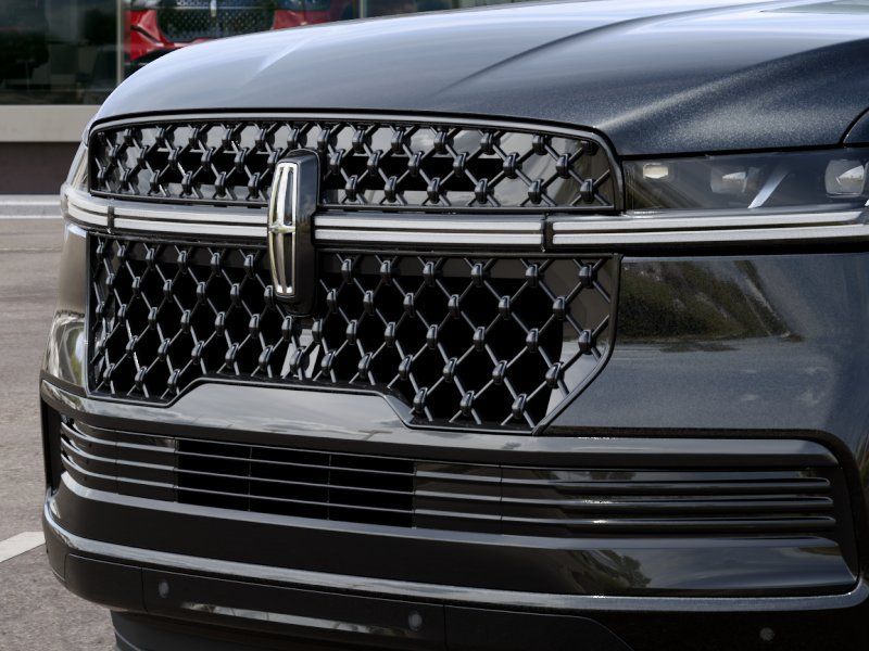 Thumbnail: 2027 Lincoln Navigator L - 17