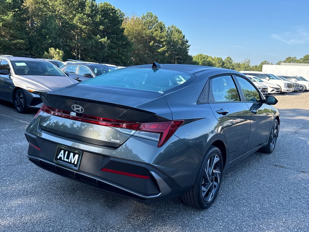 2025 Hyundai Elantra Hybrid SEL Sport photo 5