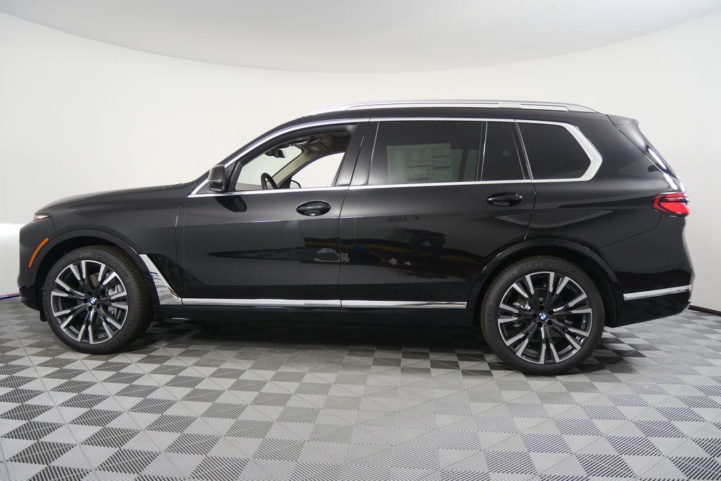 Thumbnail: 2026 BMW X7 - 6