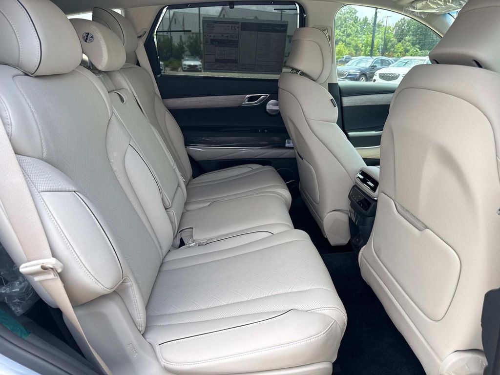 New 2026 White Genesis 3.3T Sport Prestige image 37