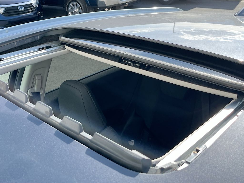 Used 2022 Gray Honda EX image 21