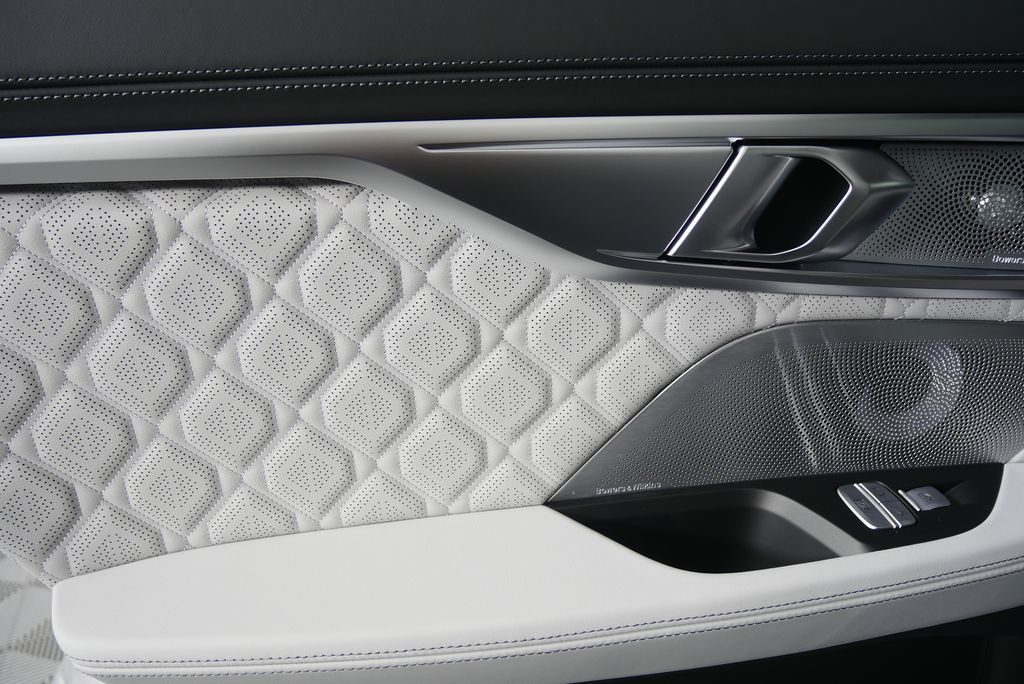 Thumbnail: 2025 BMW M8 - 16