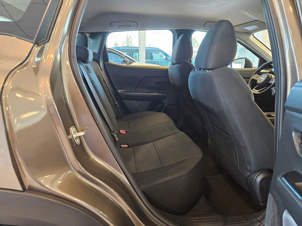 2025 Nissan Kicks S