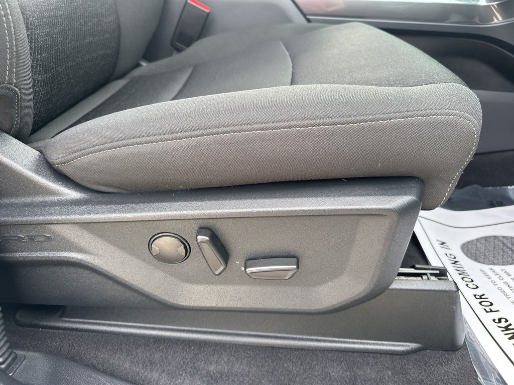 2023 Oxford White Ford F-150 XLT RWD Truck