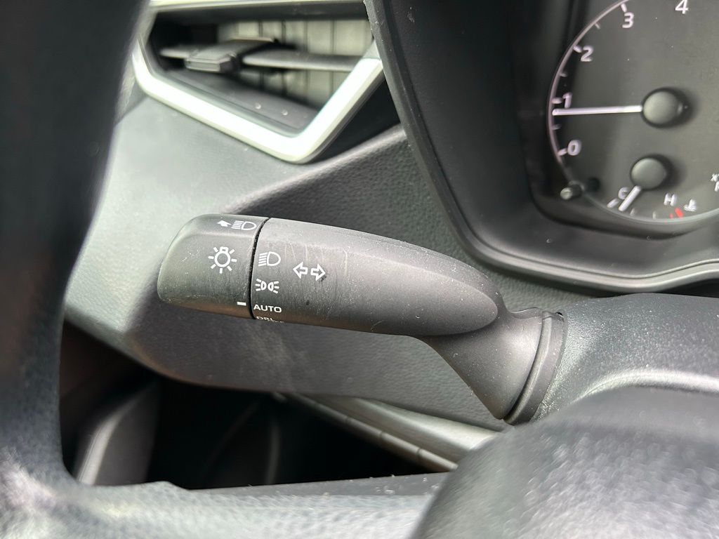 2024 Toyota Corolla LE 21