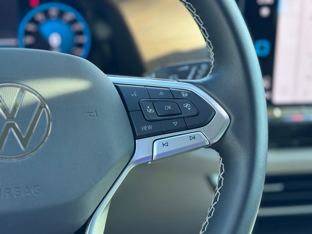 2024 Volkswagen Atlas 2.0T SE