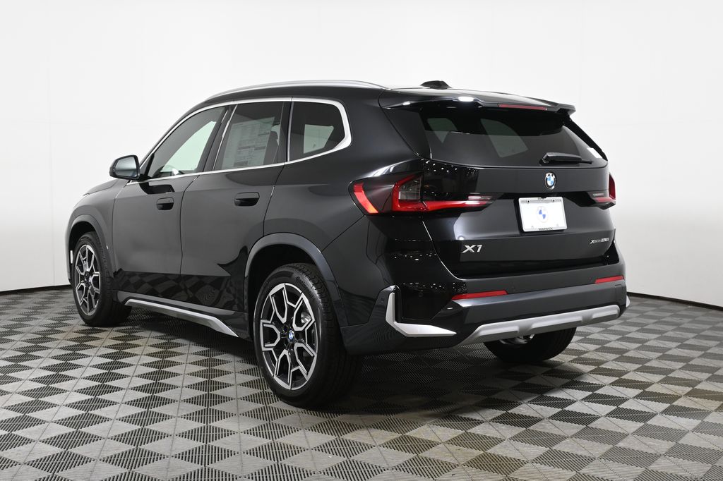 Thumbnail: 2027 BMW X1 - 5