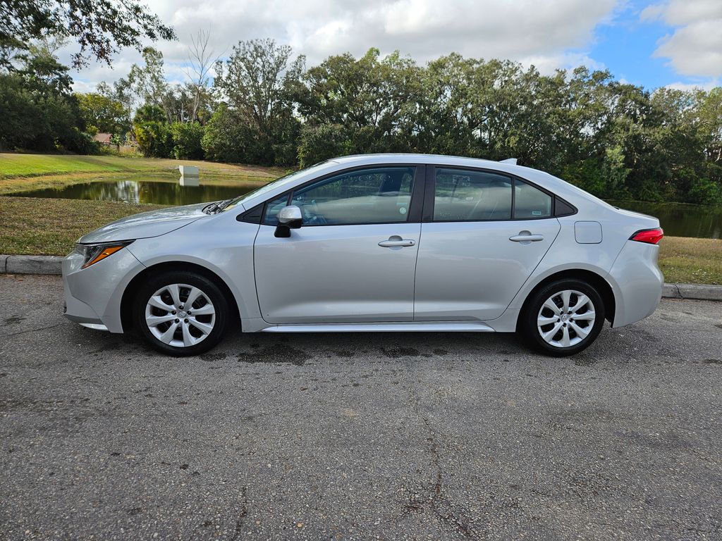 2024 Toyota Corolla LE 2